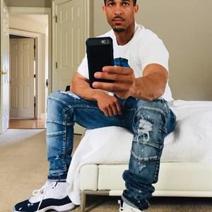 Meet your Posher, Larry